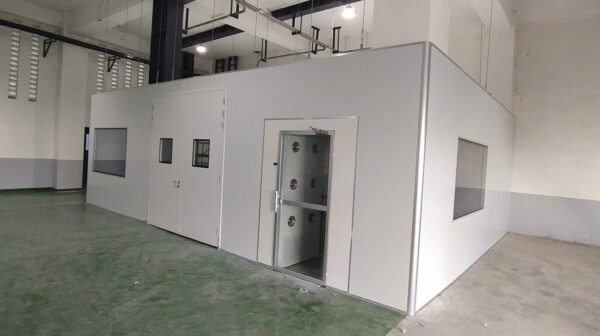 Walls and Ceiling Sandwich Panel Enclosure
